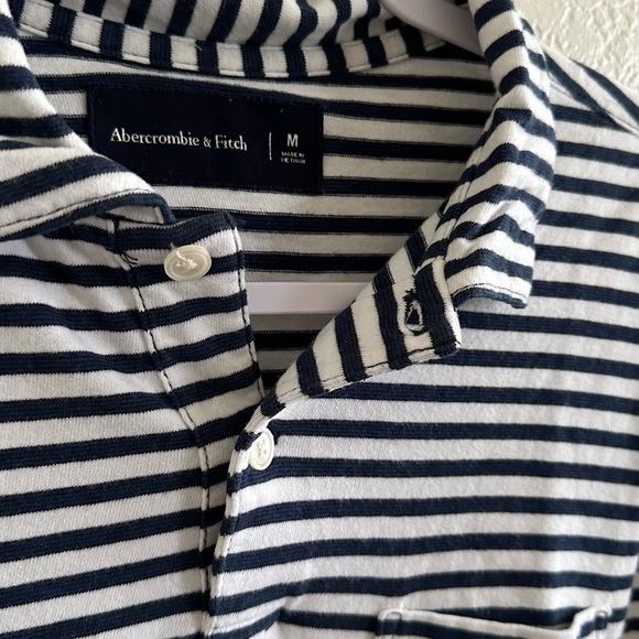 Super soft polo, Abercrombie and Fitch - Picture 3 of 3